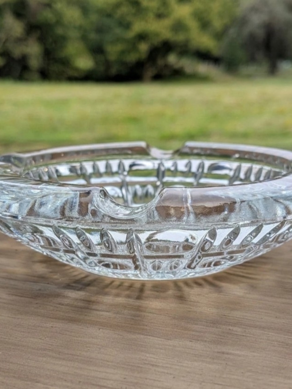 Vintage 6" Lead Crystal ashtray Elegant design with pattern 1980s